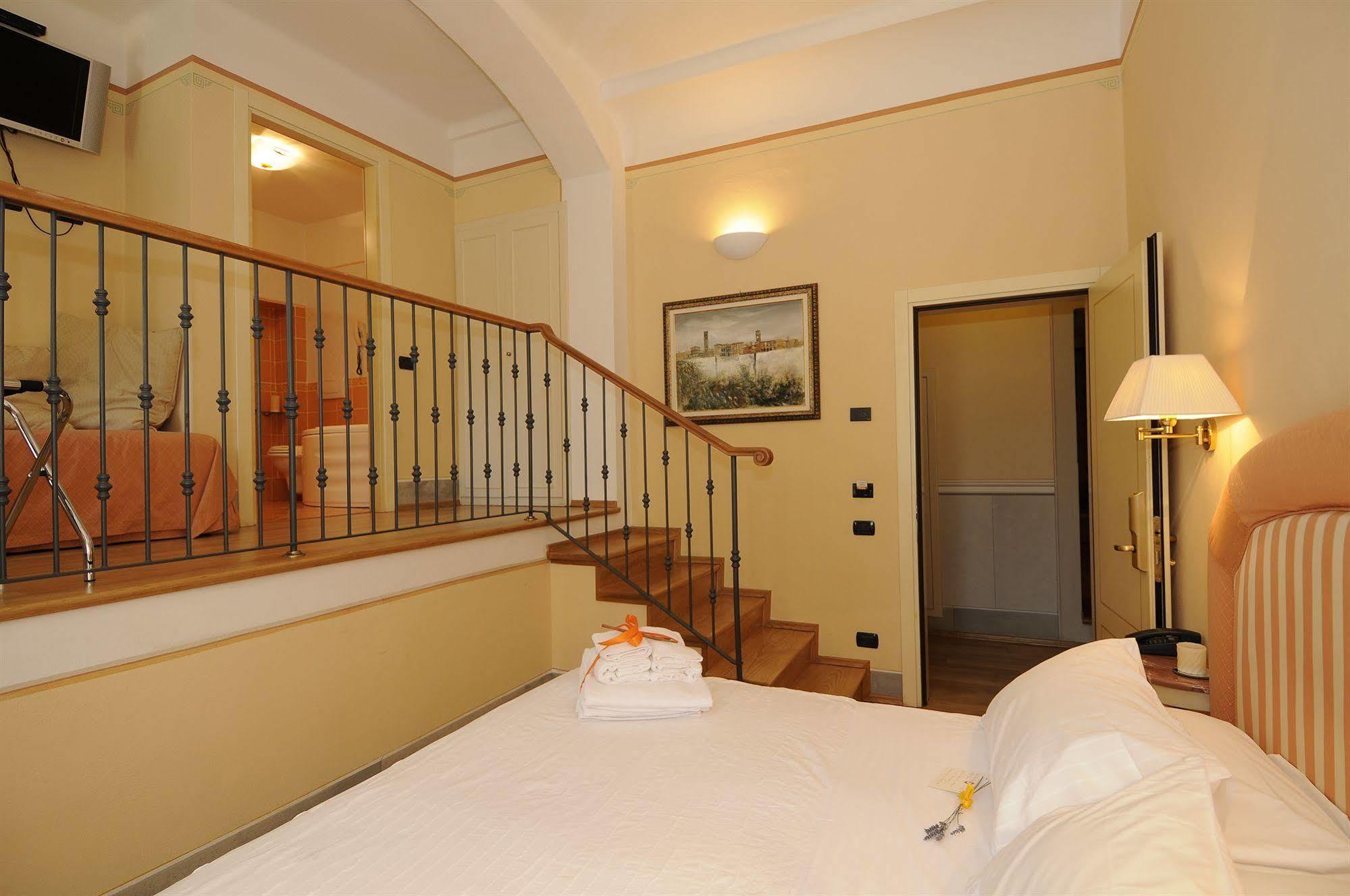 루카 A Palazzo Busdraghi Residenza D'Epoca B&B 외부 사진